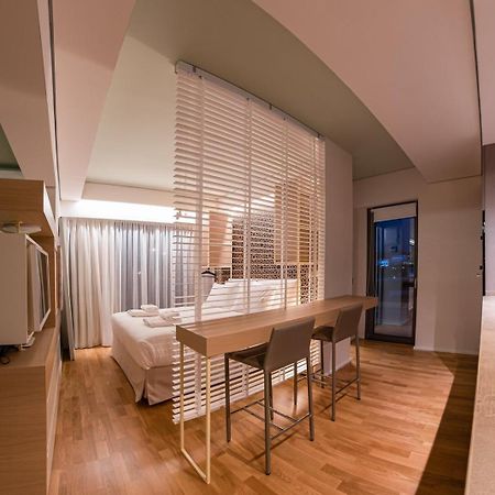 Onira Suite Dreams แอร์ซอนิสซอส ภายนอก รูปภาพ